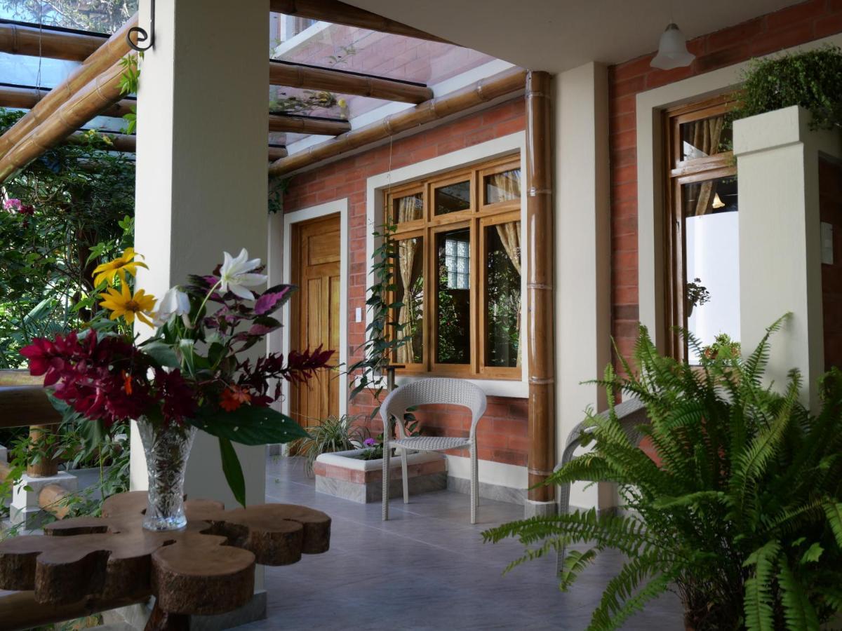 Casa Del Rio En Mindo Bed & Breakfast Luaran gambar