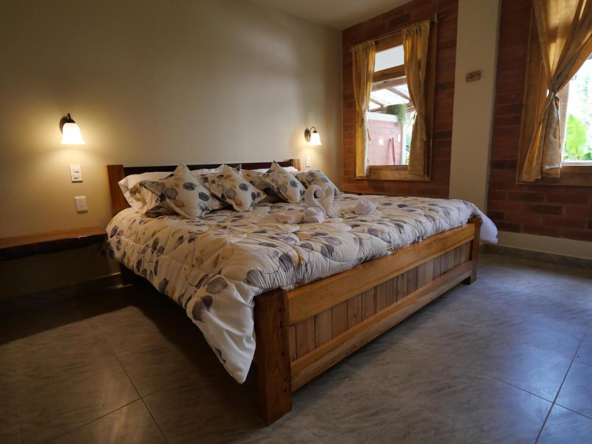 Casa Del Rio En Mindo Bed & Breakfast Luaran gambar