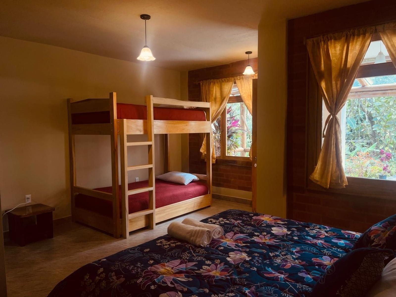 Casa Del Rio En Mindo Bed & Breakfast Luaran gambar