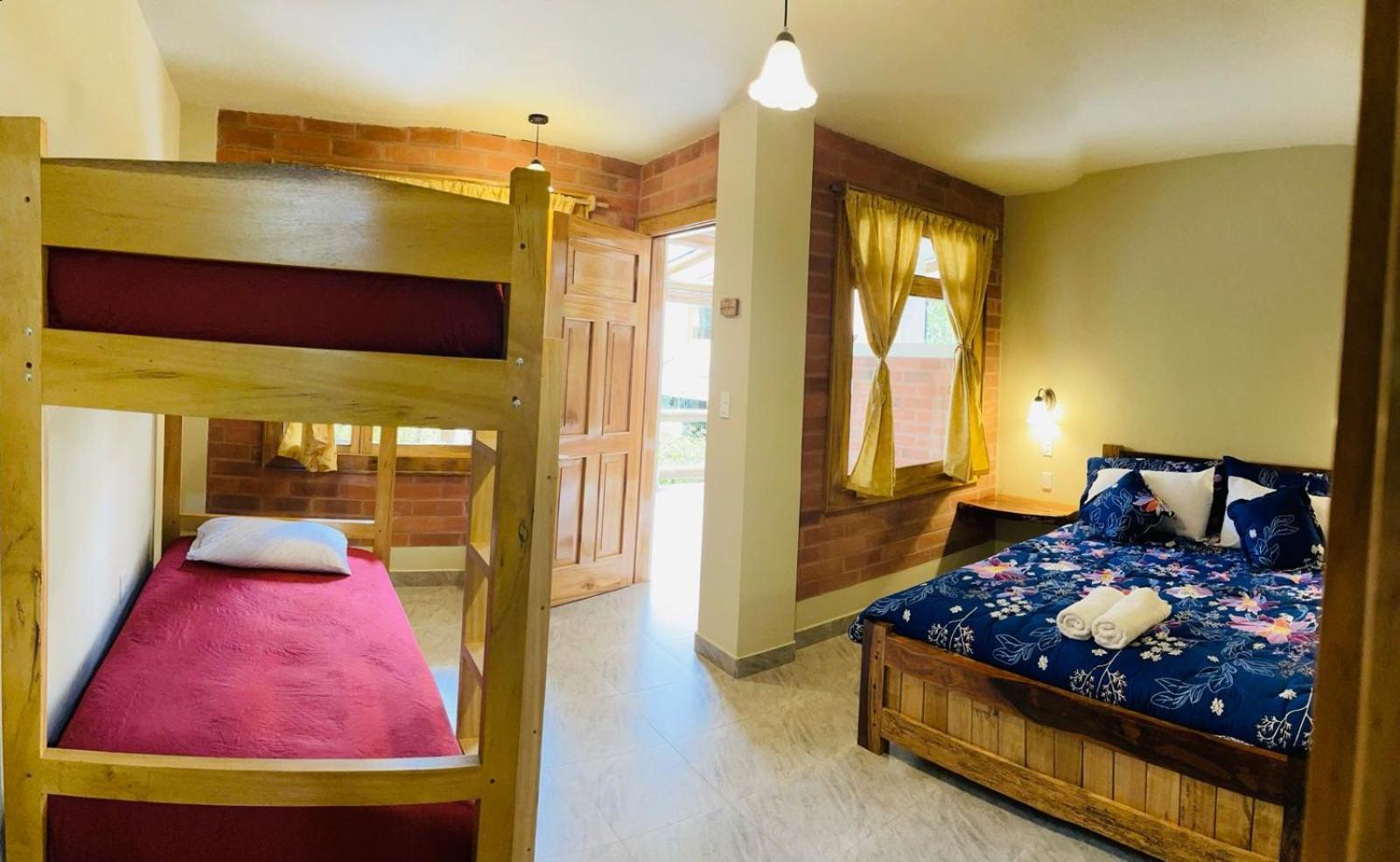 Casa Del Rio En Mindo Bed & Breakfast Luaran gambar