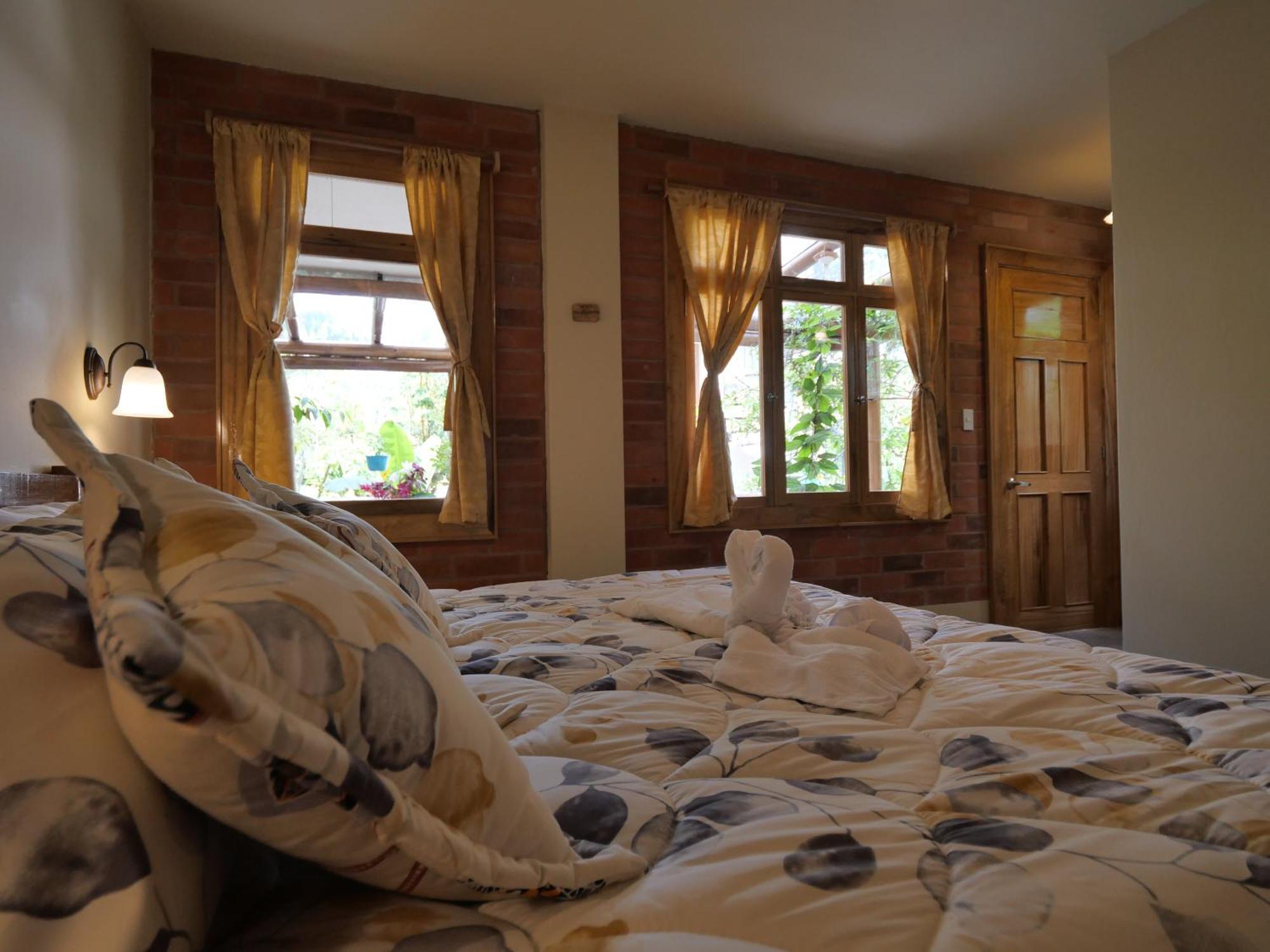 Casa Del Rio En Mindo Bed & Breakfast Luaran gambar